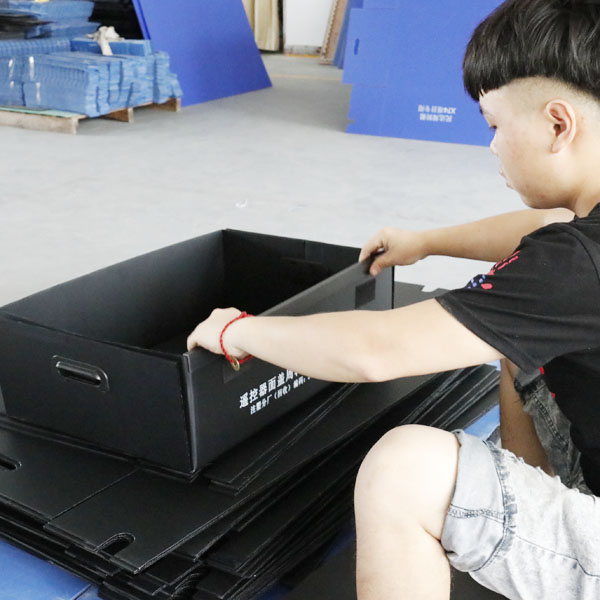 中空板设备生产车间