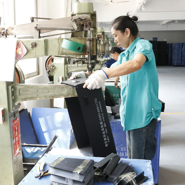 中空板设备生产车间