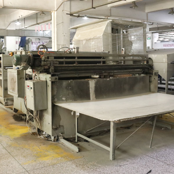 中空板设备生产车间